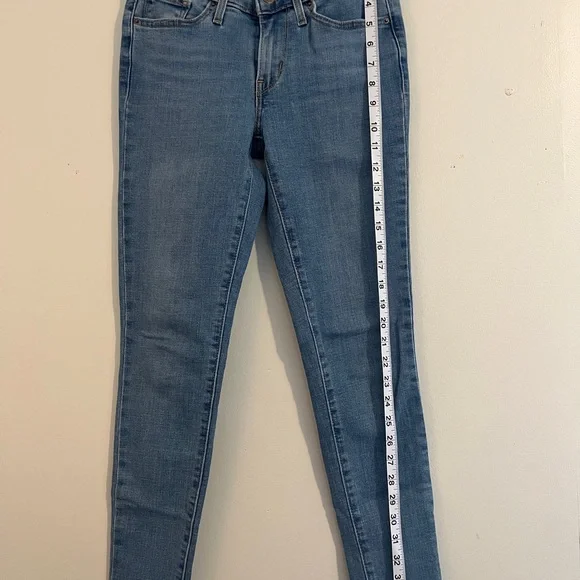 Levi's Light Blue Women's Skinny Jeans - Picture 8 of 11